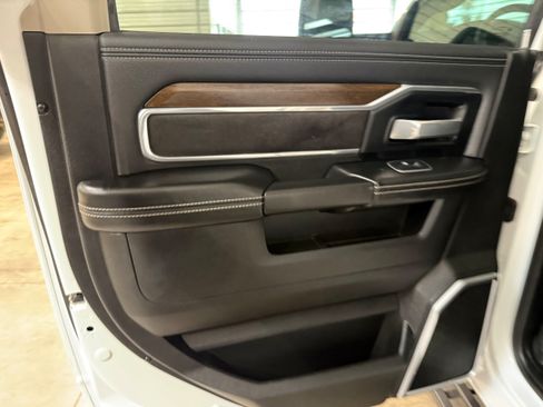 Used 2023 RAM 2500 Laramie AWD/4WD image 35