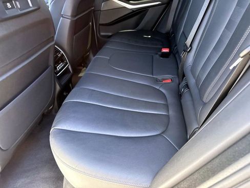 Used 2021 BMW X5 sDrive40i w/ M Sport Package image 14