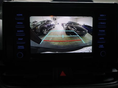 Used 2021 Toyota RAV4 XLE image 21