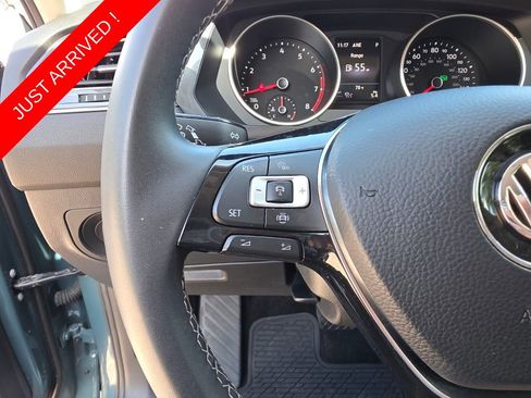 Used 2021 Volkswagen Tiguan SE FWD image 30
