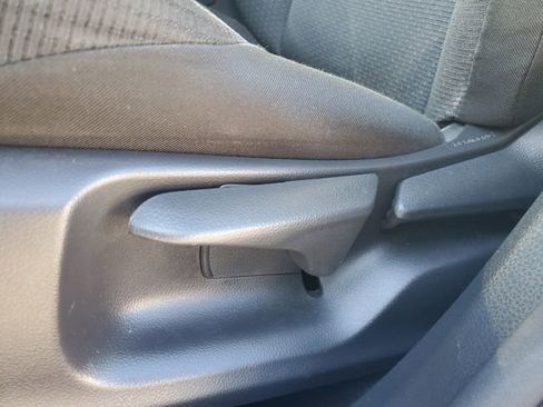 Used 2019 Toyota C-HR XLE image 15