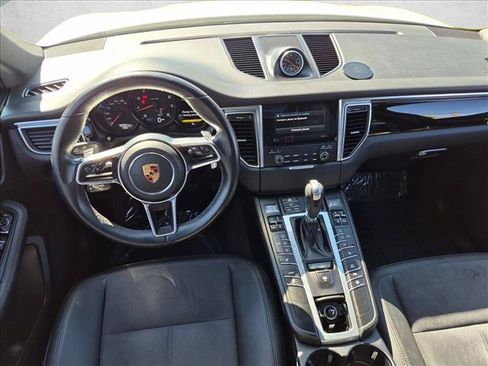 Used 2018 Porsche Macan AWD/4WD image 19