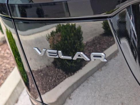 Used 2025 Land Rover Range Rover Velar S AWD/4WD image 33