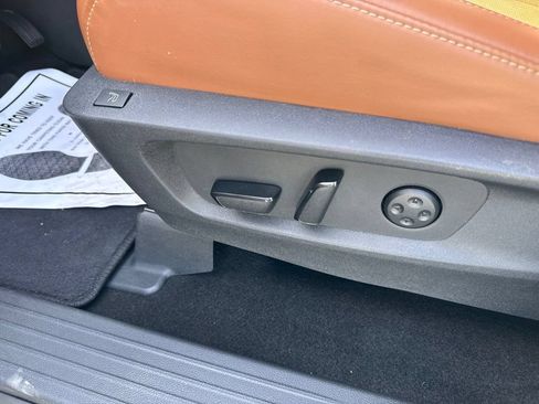 Used 2023 INFINITI QX60 Sensory w/ Cargo Package AWD/4WD image 32