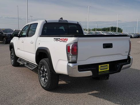 Used 2023 Toyota Tacoma TRD Off-Road AWD/4WD image 8