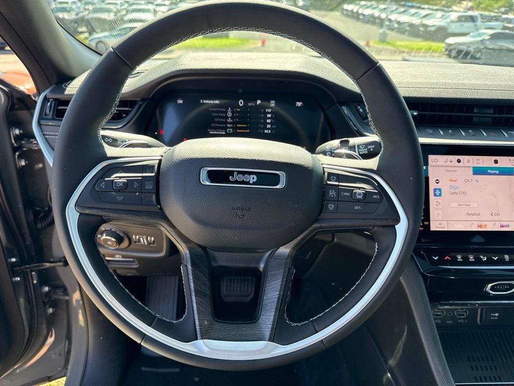 New 2027 Jeep Grand Cherokee Limited AWD/4WD image 10