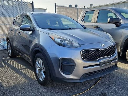 Used 2018 Kia Sportage LX image 2