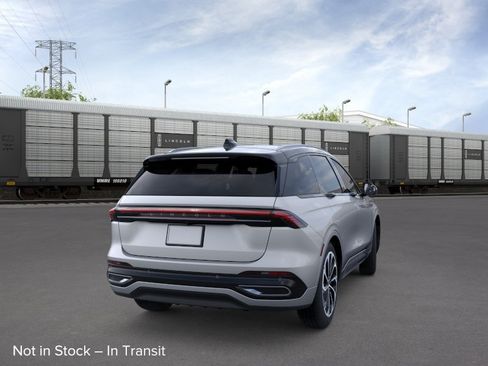 New 2026 Lincoln Nautilus Reserve AWD/4WD image 8