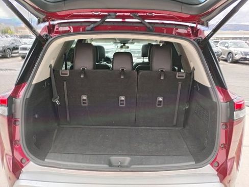 Used 2023 Nissan Pathfinder SL w/ SL Premium Package AWD/4WD image 9