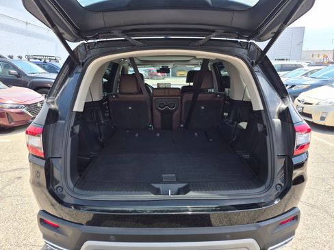 Used 2025 Honda Pilot Elite image 30