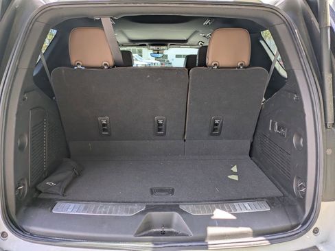 Used 2023 Chevrolet Tahoe High Country image 15