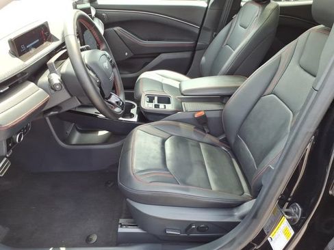 Used 2025 Ford Mustang Mach-E Premium w/ Sport Appearance Package AWD/4WD image 6