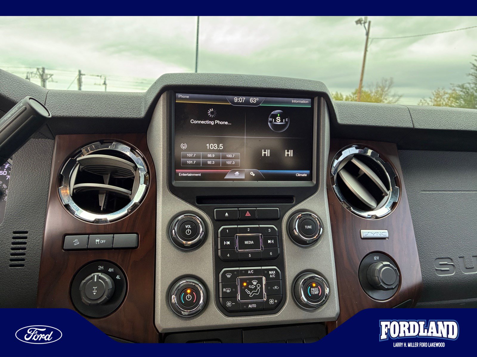 Used 2016 Ford F250 Lariat w/ Chrome Package AWD/4WD image 12