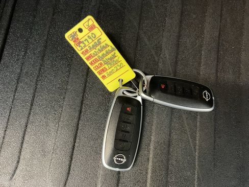 Used 2025 Nissan Pathfinder Rock Creek AWD/4WD image 23