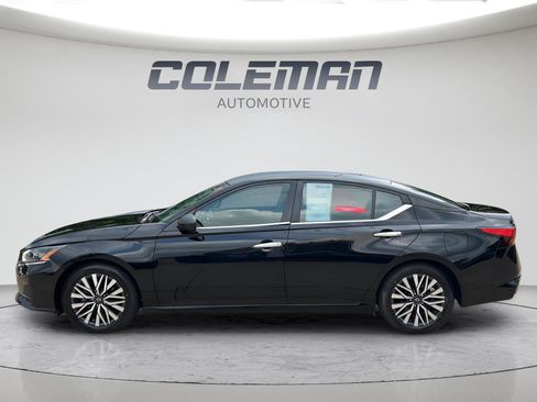 Used 2024 Nissan Altima 2.5 SV FWD image 5