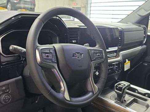 New 2026 Chevrolet Silverado 1500 LT Trail Boss w/ Convenience Package II AWD/4WD image 18