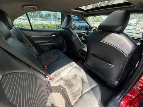 Used 2022 Toyota Camry SE w/ Convenience Package FWD image 17