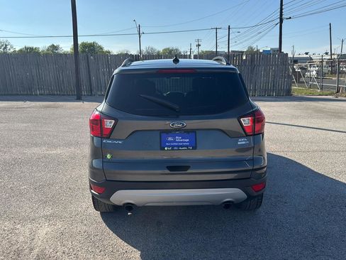 Used 2019 Ford Escape SEL image 6