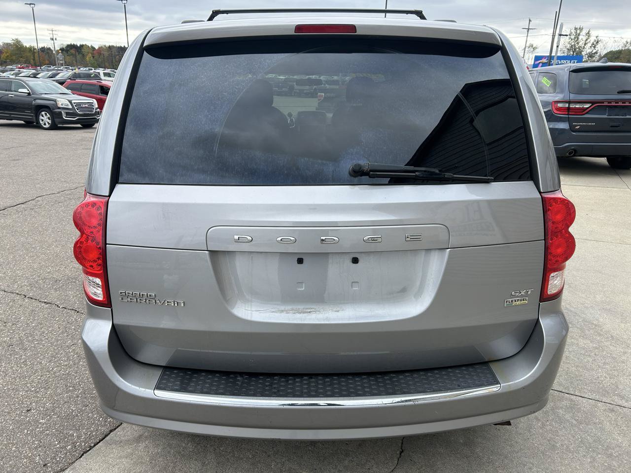 Used 2014 Dodge Grand Caravan SXT FWD image 6