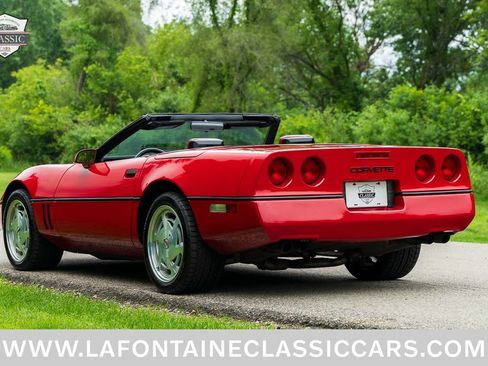 Used 1988 Chevrolet Corvette Convertible RWD image 8
