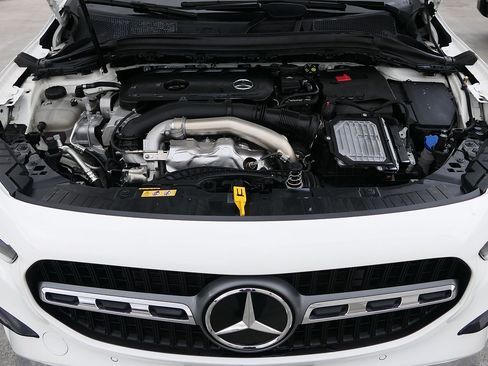 Used 2025 Mercedes-Benz GLA 250 image 26