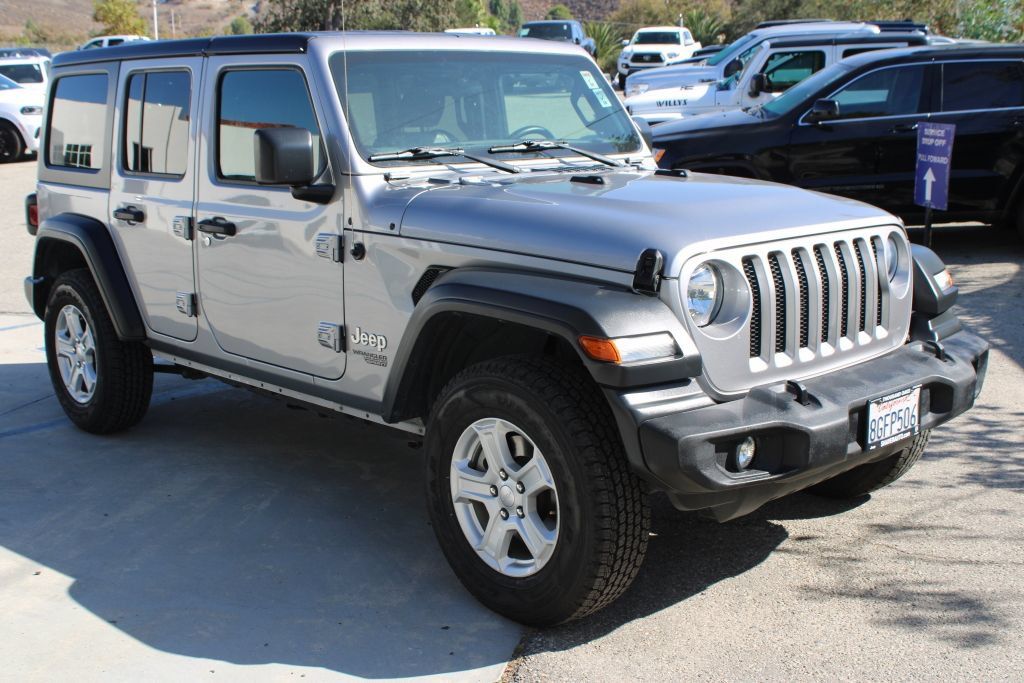 Used 2018 Jeep Wrangler Unlimited Sport S AWD/4WD image 3