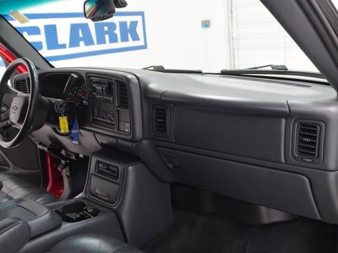 Used 2001 Chevrolet Silverado 1500 LT RWD image 23