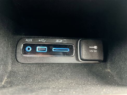 Used 2017 Jeep Grand Cherokee Overland w/ Jeep Active Safety Group image 30