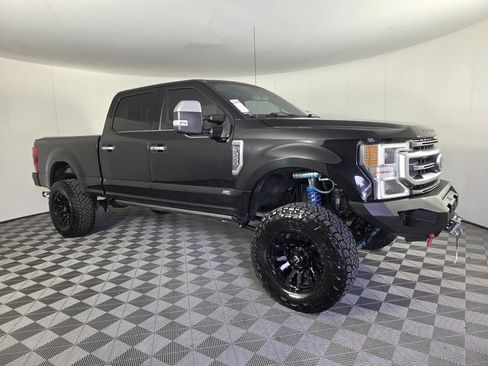 Used 2021 Ford F250 Platinum w/ FX4 Off-Road Package AWD/4WD image 3