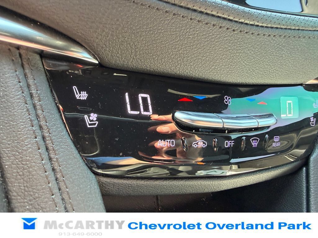 Used 2022 Cadillac XT5 Sportv w/ Technology Package AWD/4WD image 16