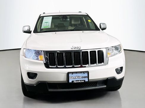Used 2011 Jeep Grand Cherokee Limited w/ Trailer Tow Group AWD/4WD image 2
