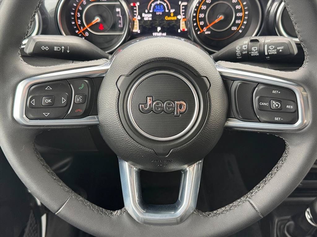Used 2023 Jeep Wrangler Unlimited Sahara AWD/4WD image 13
