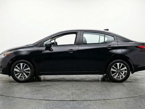 Used 2025 Nissan Versa SV FWD image 5