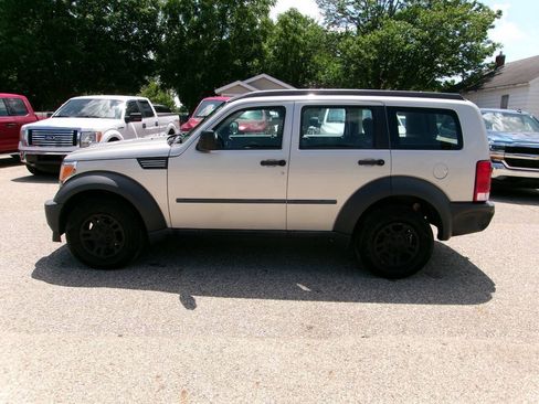 Used 2008 Dodge Nitro SXT AWD/4WD image 2