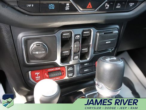 Used 2024 Jeep Wrangler Unlimited Rubicon 4xe AWD/4WD image 36