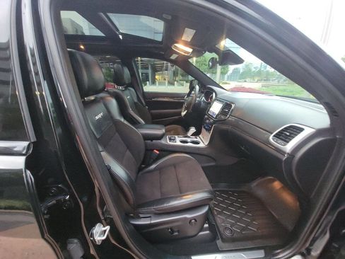 Used 2021 Jeep Grand Cherokee SRT image 16