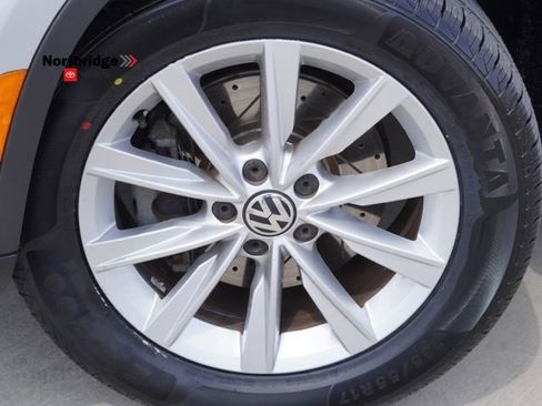 Used 2017 Volkswagen Tiguan Limited w/ Premium Package image 11