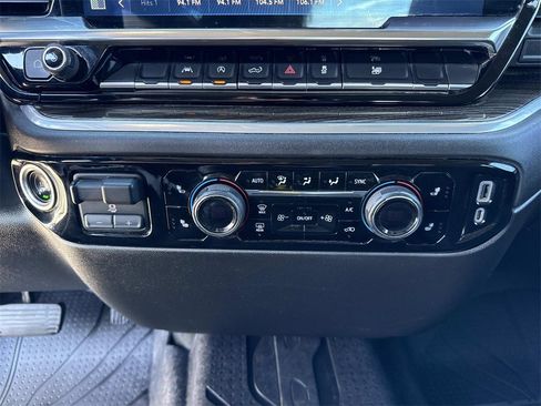 Used 2022 Chevrolet Silverado 1500 LT image 21