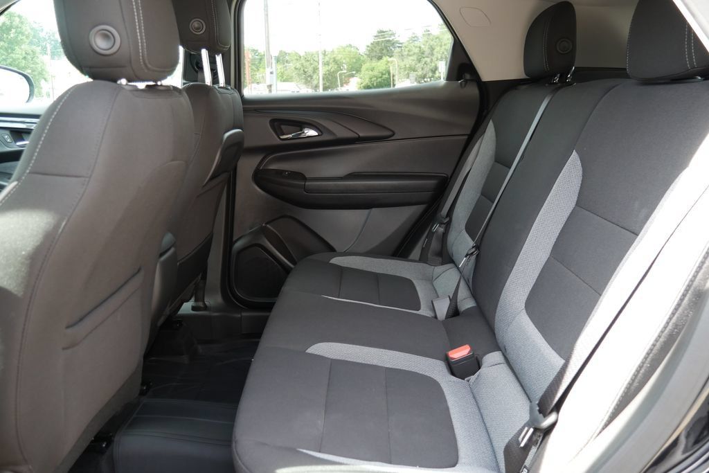 New 2026 Chevrolet TrailBlazer LT w/ LT Cold Weather Package AWD/4WD image 14
