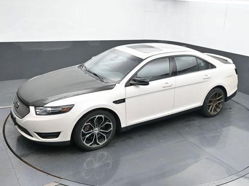Used 2017 Ford Taurus SHO image 37