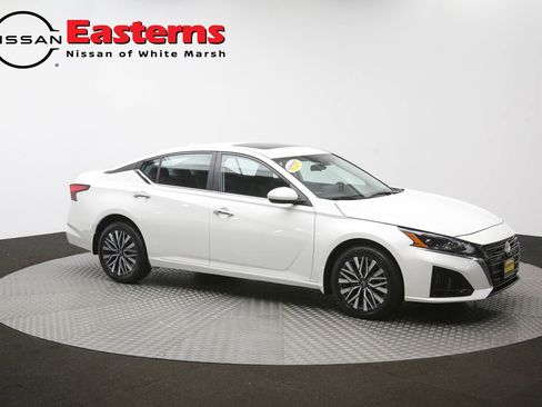 Used 2023 Nissan Altima 2.5 SV w/ SV Premium Package AWD/4WD image 48