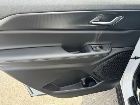 Used 2025 Jeep Grand Cherokee L Laredo w/ Trailer Tow Package image 19