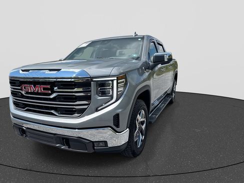 Used 2023 GMC Sierra 1500 SLT w/ SLT Premium Package AWD/4WD image 10