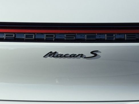 New 2026 Porsche Macan S image 26