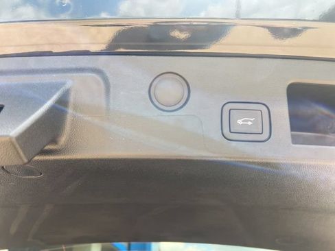 New 2026 Chevrolet Equinox RS w/ Convenience Package III FWD image 15