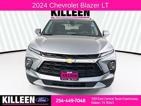 Used 2024 Chevrolet Blazer LT w/ Convenience Package image 2