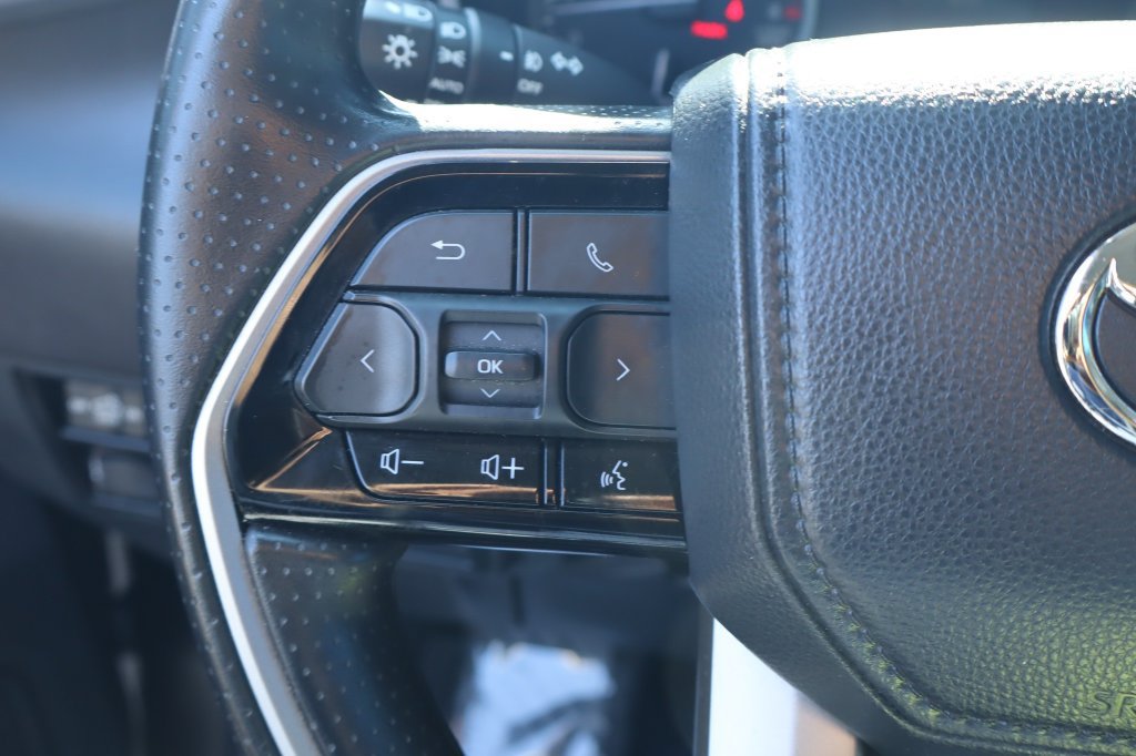 Used 2023 Toyota Tundra SR5 w/ SR5 Convenience Package AWD/4WD image 23