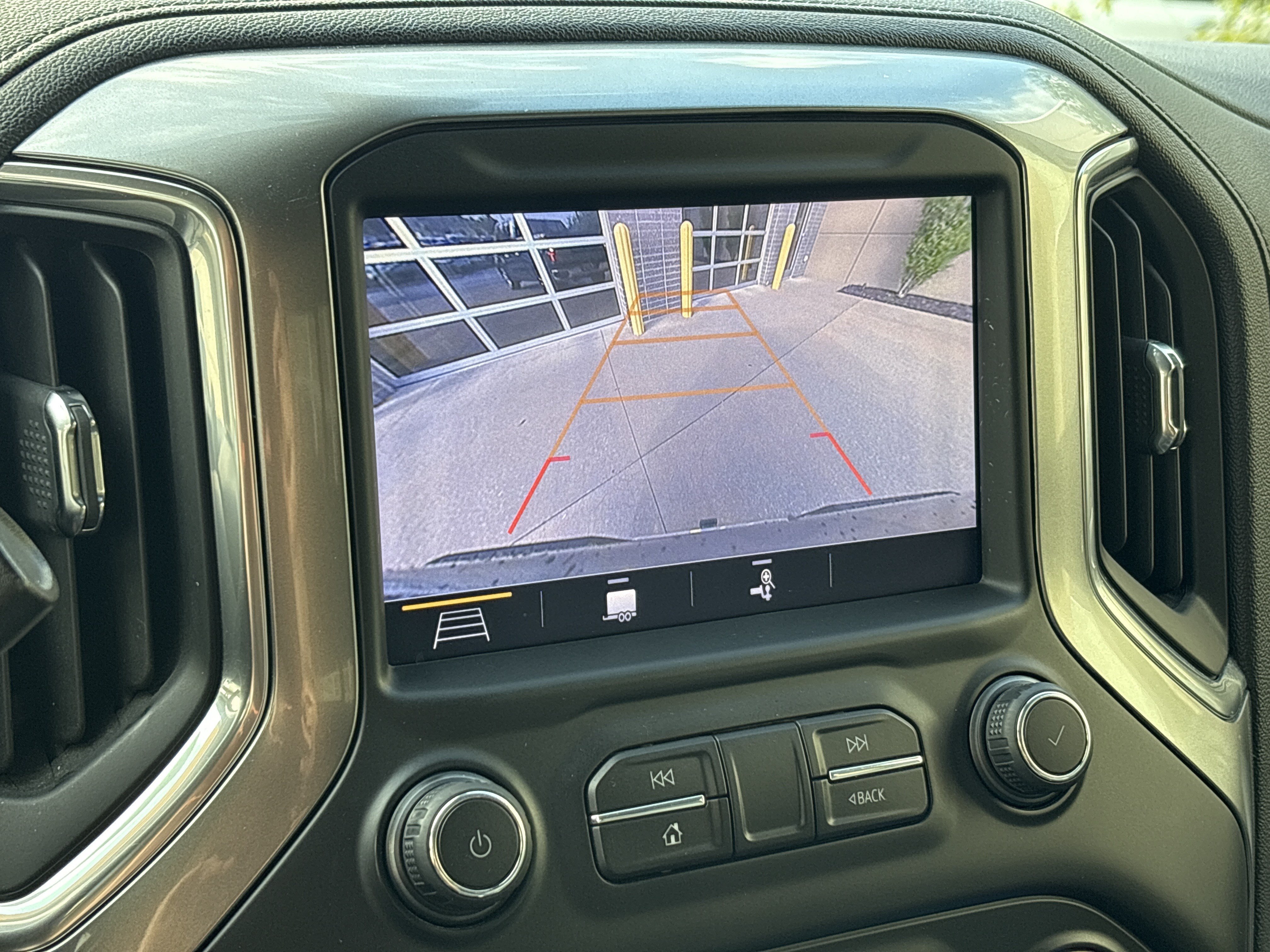 Used 2019 Chevrolet Silverado 1500 LTZ w/ LTZ Premium Package AWD/4WD image 24