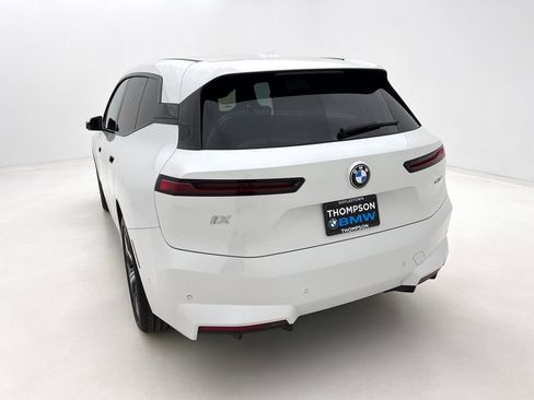 Used 2026 BMW iX xDrive45 w/ Premium Package image 8