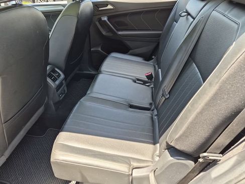 Used 2022 Volkswagen Tiguan SE FWD image 22